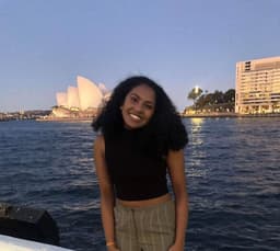 Arthy, tutor offering online and in-person lessons at KIS Academics