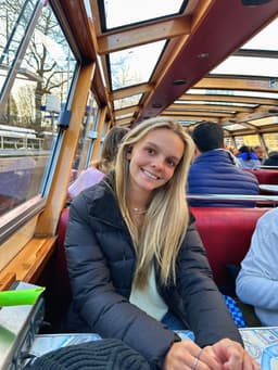 Kaylin, tutor offering online and in-person lessons at KIS Academics