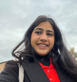Ananyaa, tutor offering online and in-person lessons at KIS Academics