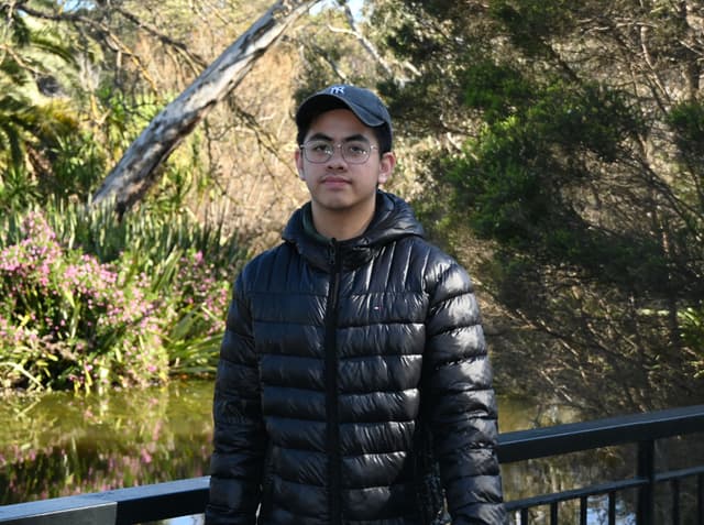 Profile photo of Patrick, tutor offering online and in-person lessons at KIS Academics