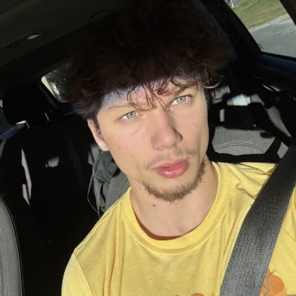 Brendan, tutor offering online and in-person lessons at KIS Academics