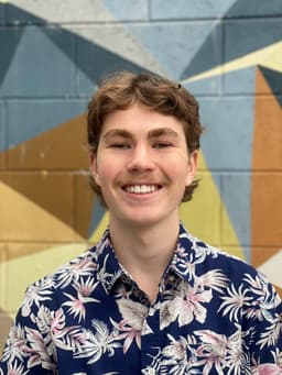 Samuel, tutor offering online and in-person lessons at KIS Academics