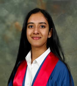 Sithuli, tutor offering online and in-person lessons at KIS Academics