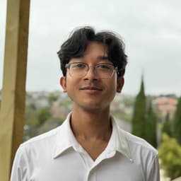 Ahnaf, tutor offering online and in-person lessons at KIS Academics