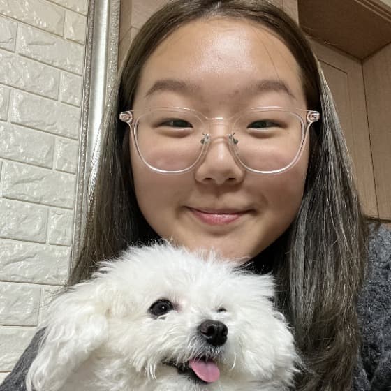 Jinny, tutor offering online and in-person lessons at KIS Academics