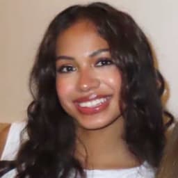 Zayma, tutor offering online and in-person lessons at KIS Academics