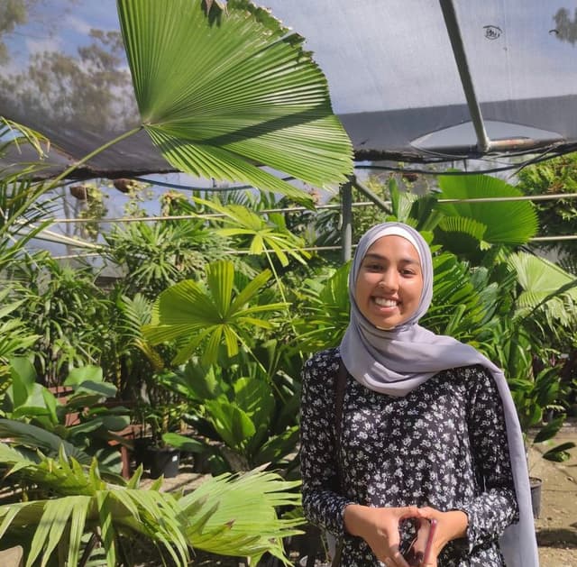 Profile photo of Nishat, tutor offering online and in-person lessons at KIS Academics