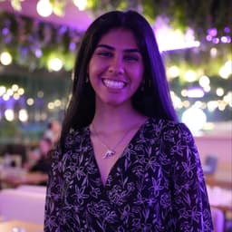 Anenya, tutor offering online and in-person lessons at KIS Academics