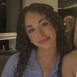 Natalie, tutor offering online and in-person lessons at KIS Academics